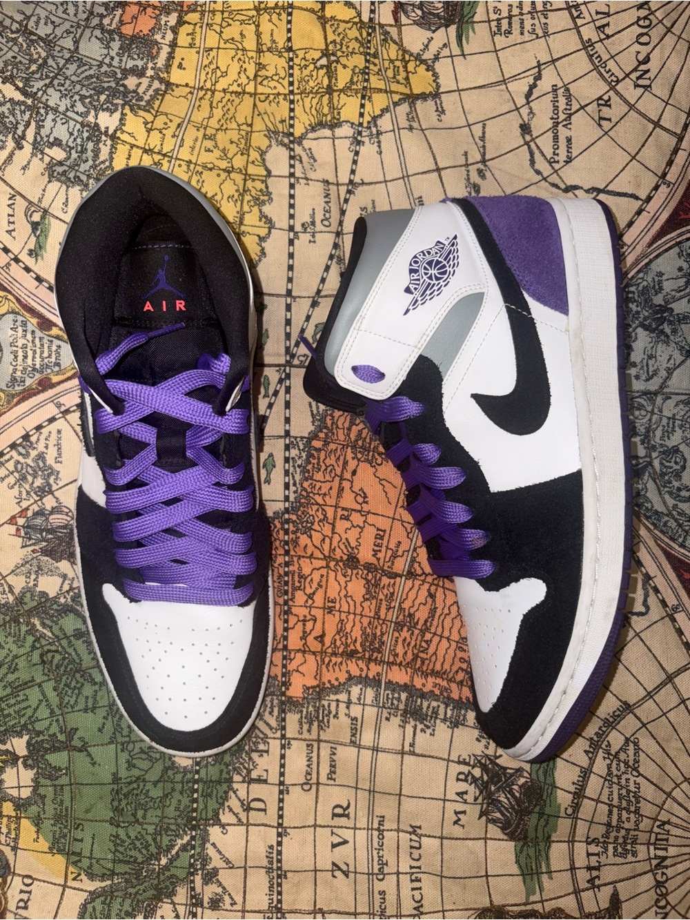 Jordan Men's Low Top Sneakers - White / Black / Purple
